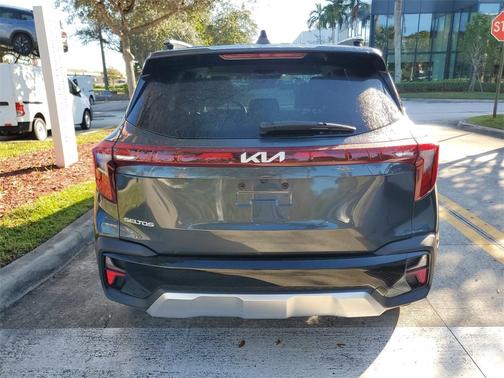 2024 Kia Seltos EX