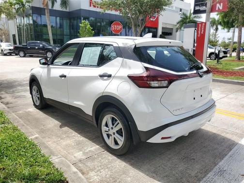 2023 Nissan Kicks S