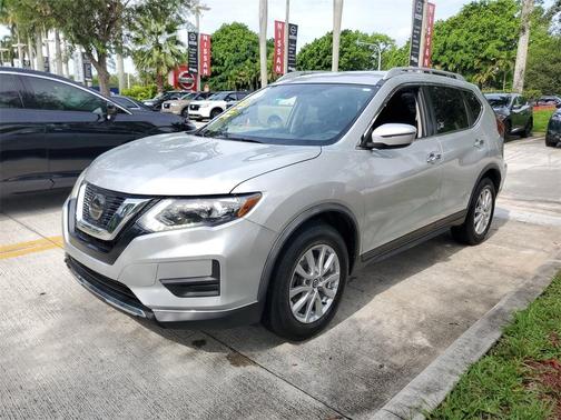 2020 Nissan Rogue SV