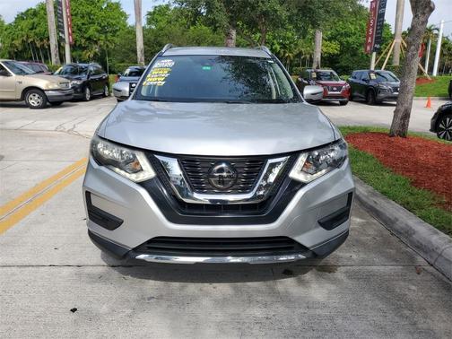 2020 Nissan Rogue SV