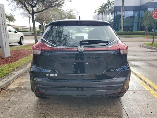 2024 Nissan Kicks S