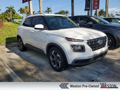 Ceramic White 2021 Hyundai VENUE SEL