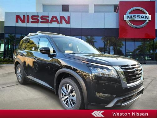 2025 Nissan Pathfinder SL