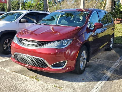 2019 Chrysler Pacifica Touring Plus