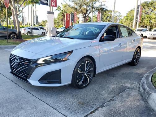 2023 Nissan Altima 2.5 SR