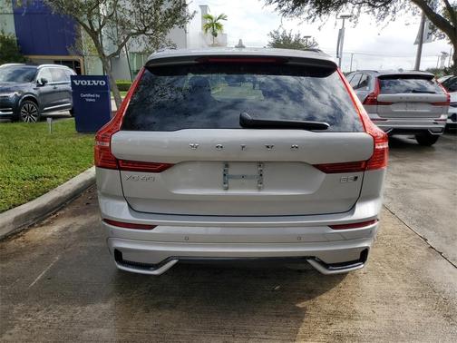 2025 Volvo XC60 B5 Core