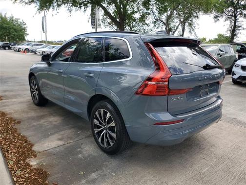 Gray Metallic 2023 Volvo XC60 B5 Core