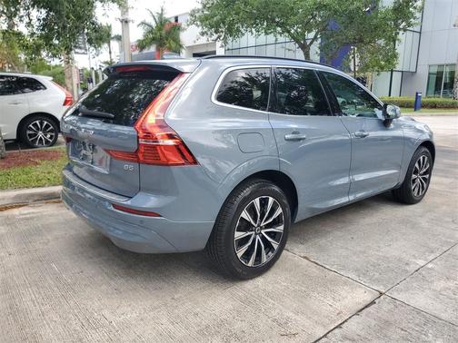 2023 Volvo XC60 B5 Core