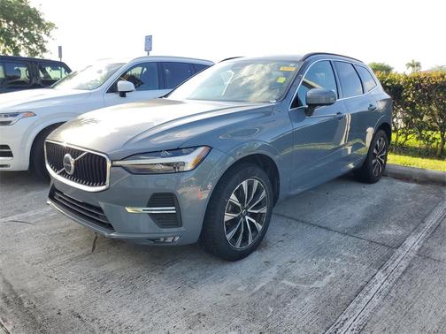 Gray Metallic 2023 Volvo XC60 B5 Core