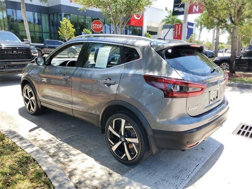 2021 Nissan Rogue Sport SL