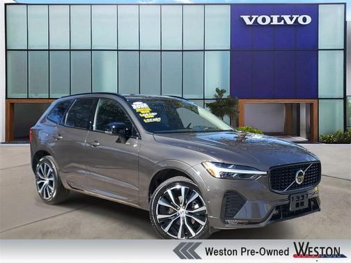 2025 Volvo XC60 B5 Plus