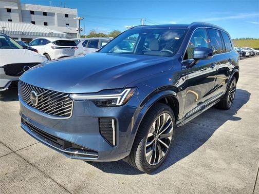 2026 Volvo XC90 Plug-In Hybrid T8 Plus 7-Seater