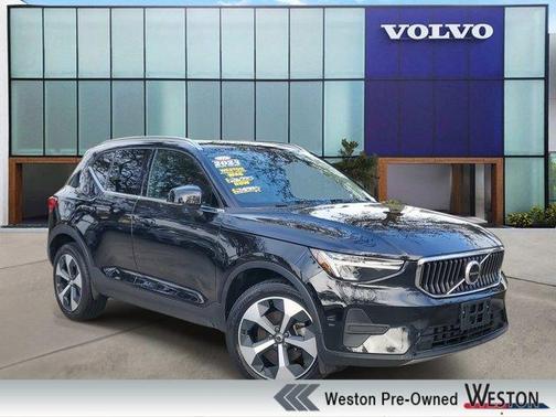 2024 Volvo XC40 B5 Core