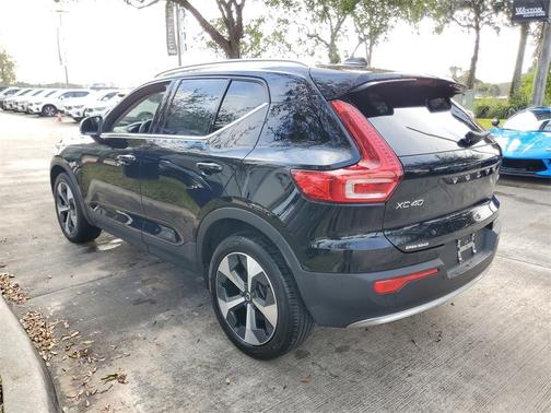 2024 Volvo XC40 B5 Core