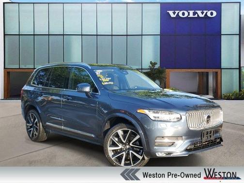 2023 Volvo XC90 B5 Plus