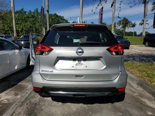 2017 Nissan Rogue S