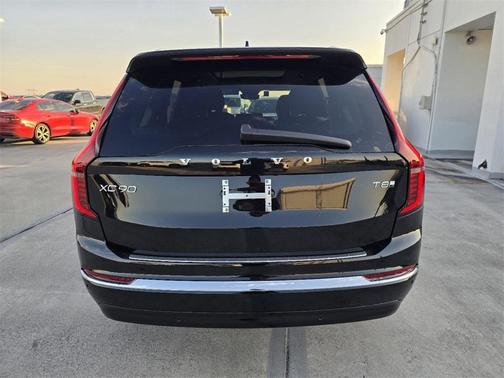2025 Volvo XC90 Plug-In Hybrid T8 Core 7-Seater