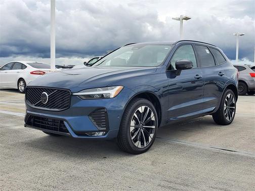 2026 Volvo XC60 B5 Plus