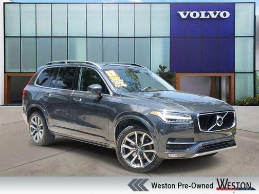2017 Volvo XC90 T6 Momentum