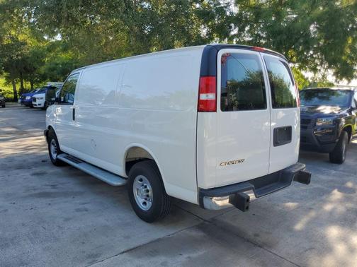 Summit White 2025 Chevrolet Express 2500 Work Van