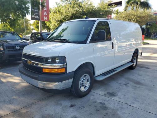 Summit White 2025 Chevrolet Express 2500 Work Van