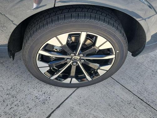 Denim Blue Metallic 2026 Volvo XC60 B5 Plus