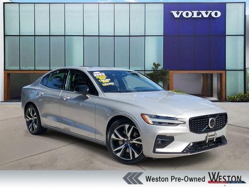 Silver 2024 Volvo S60 B5 Core Dark Theme