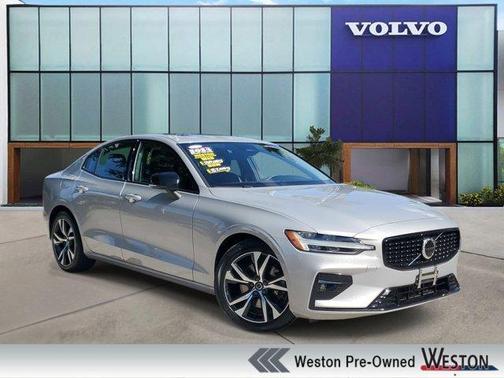 Silver 2024 Volvo S60 B5 Core Dark Theme