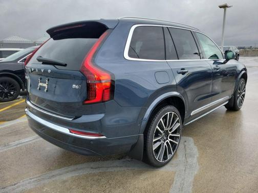 Denim Blue Metallic 2026 Volvo XC90 B6 Plus 7-Seater