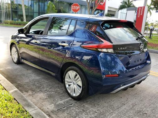 2024 Nissan Leaf S