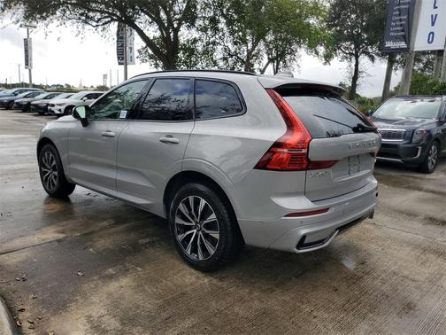 2025 Volvo XC60 B5 Plus