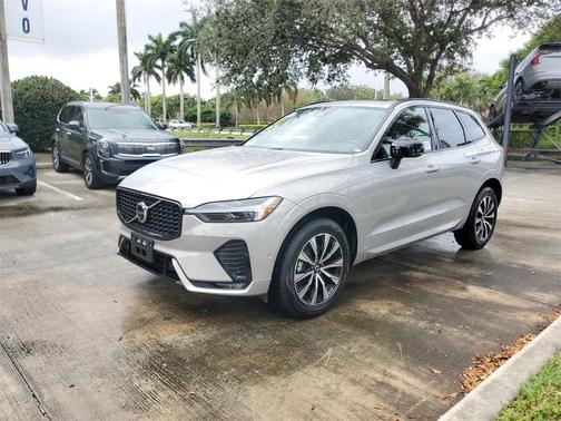 2025 Volvo XC60 B5 Plus