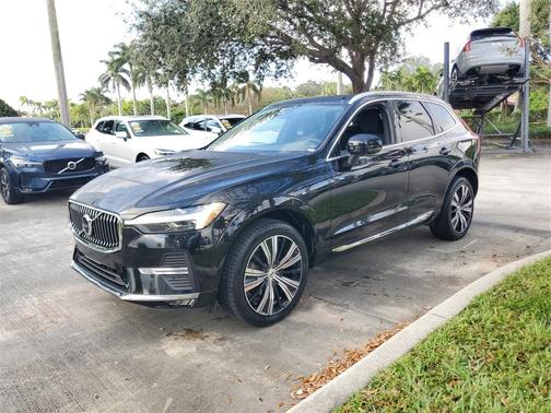 2023 Volvo XC60 B5 Plus Bright Theme