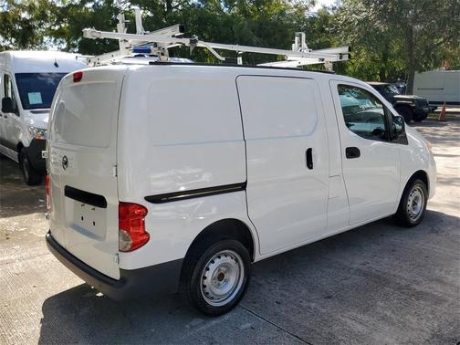 2021 Nissan NV200 S