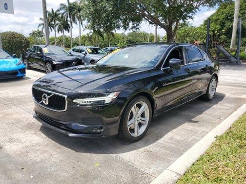 2018 Volvo S90 T5 Momentum