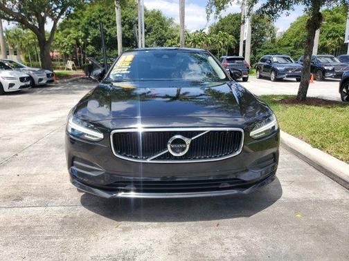 2018 Volvo S90 T5 Momentum