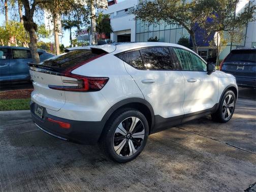 2023 Volvo C40 Recharge Pure Electric Twin Core