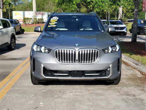 Skyscraper Gray Metallic 2024 BMW X5 PHEV xDrive50e