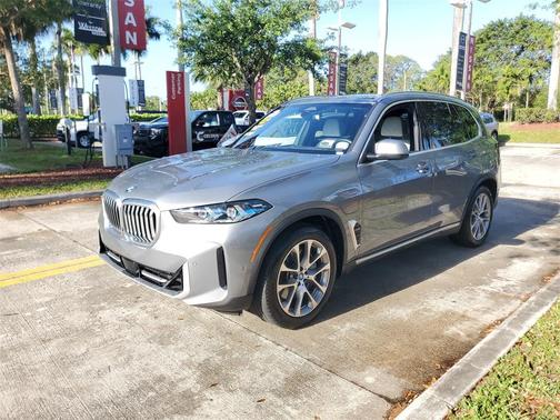 Skyscraper Gray Metallic 2024 BMW X5 PHEV xDrive50e