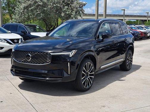 Onyx Black Metallic 2026 Volvo XC90 B6 Plus 7-Seater