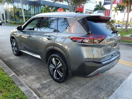 2022 Nissan Rogue SL