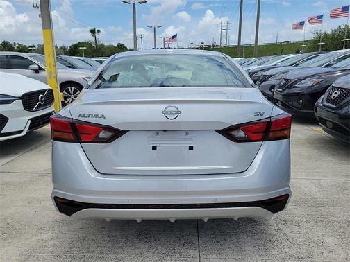 2025 Nissan Altima SV