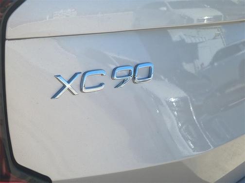 2026 Volvo XC90 B6 Ultra Dark Theme 7-Seater