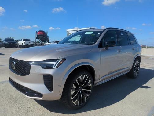 2026 Volvo XC90 B6 Ultra Dark Theme 7-Seater