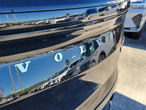 2025 Volvo EX90 Twin Motor Performance Plus 6-Seater