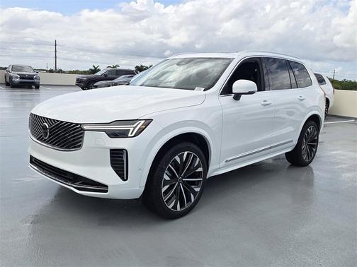 2025 Volvo XC90 B6 Plus 7-Seater