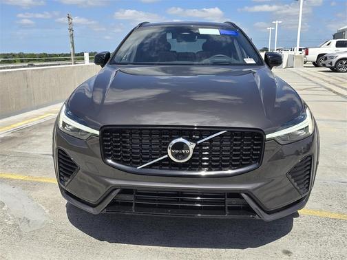 2025 Volvo XC60 Plug-In Hybrid T8 Ultra