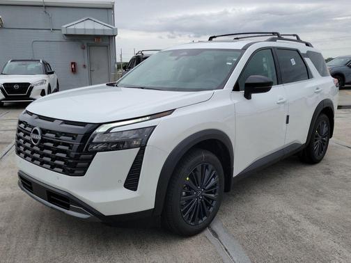 Everest White P 2026 Nissan Pathfinder SL