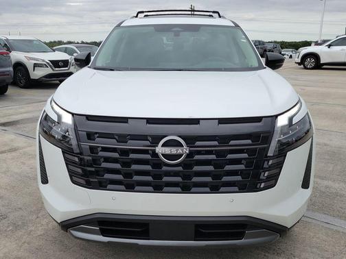 Everest White P 2026 Nissan Pathfinder SL