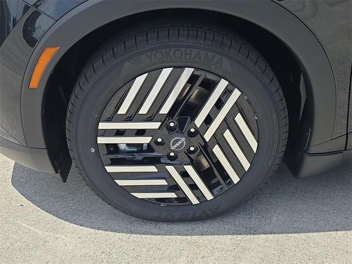 Black (P) 2026 Nissan Leaf SV+